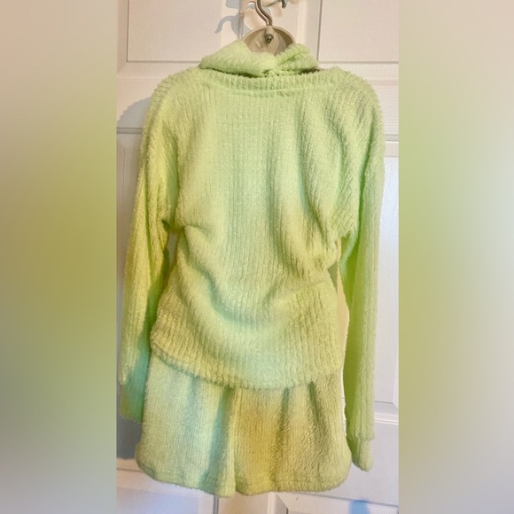 Hippie Rose Soft Grass Lime Green Neon 3pc Pajama Set Top Bottoms and Headband - Picture 3 of 3